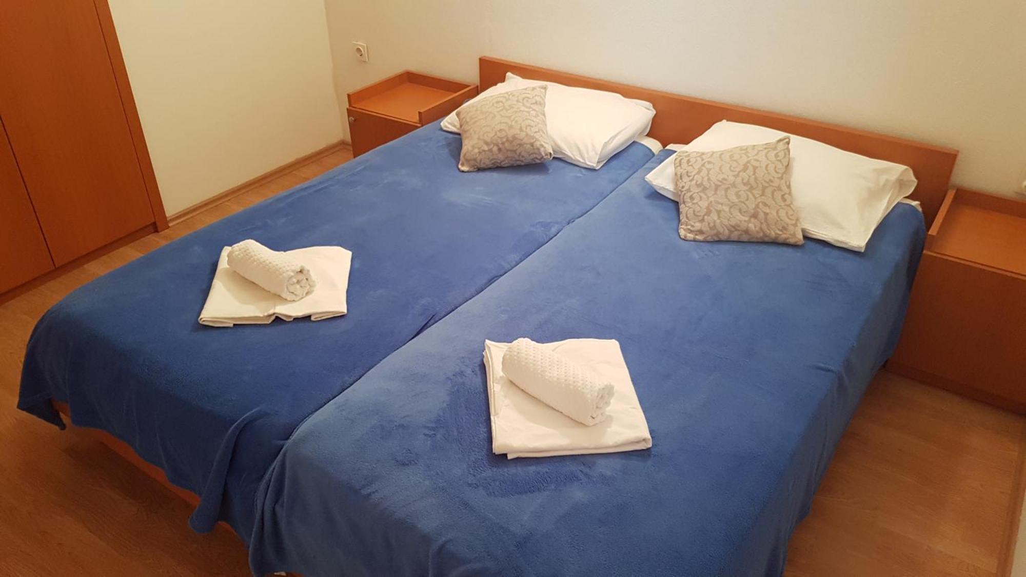 Apartments Mirjana Kustici Ngoại thất bức ảnh