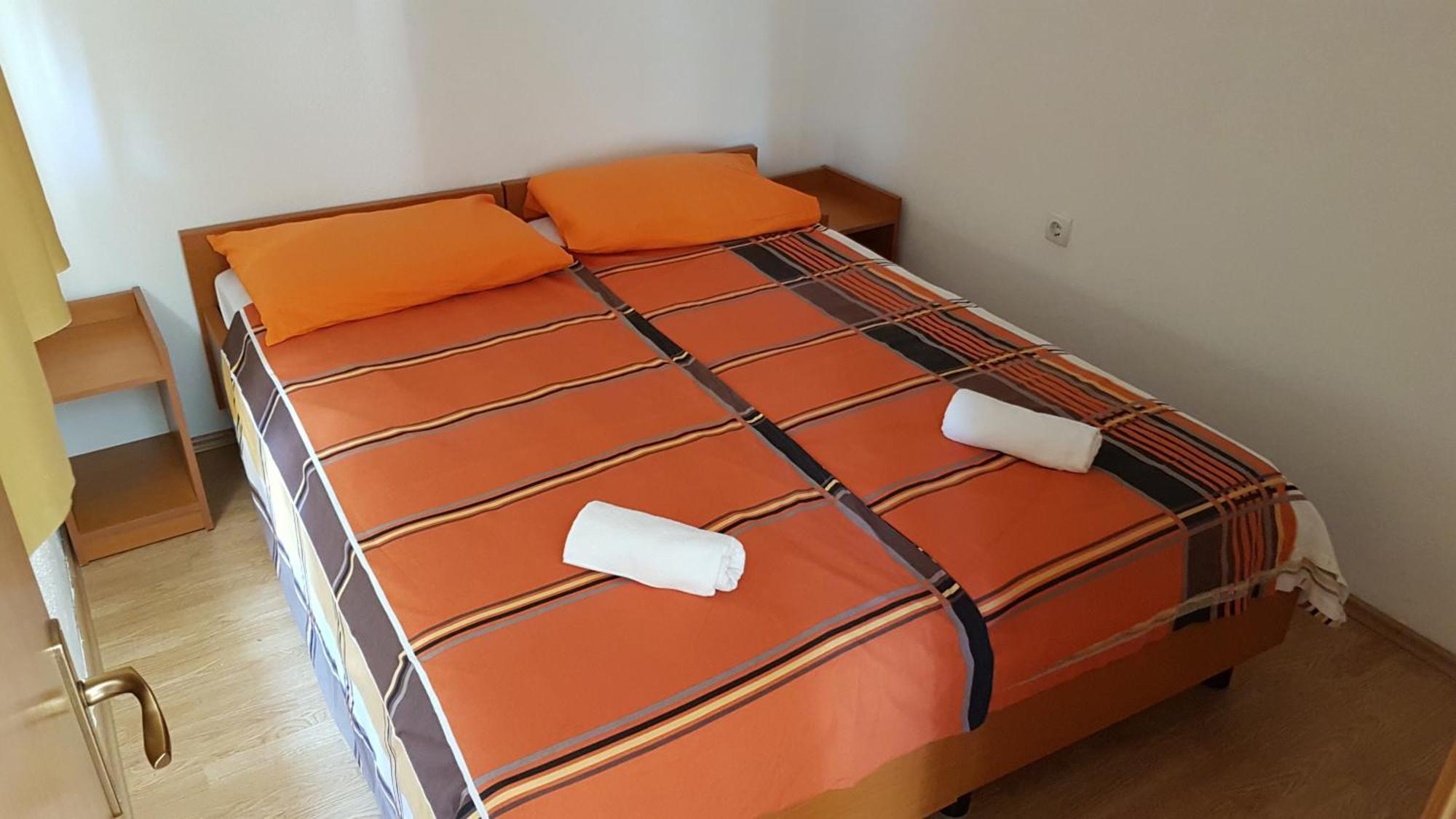 Apartments Mirjana Kustici Ngoại thất bức ảnh